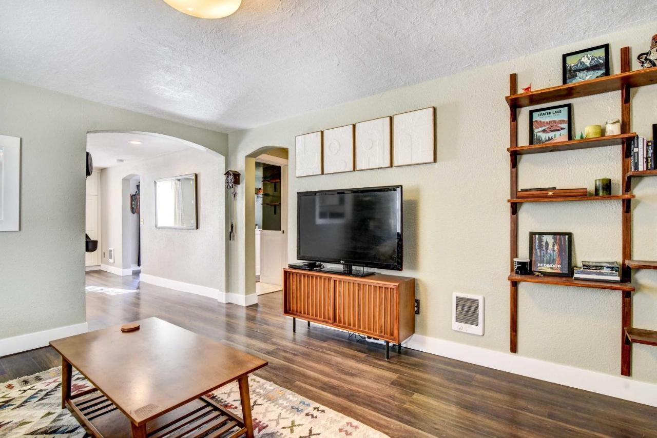 Adorable Retreat Less Than 8 Mi To Downtown! Portland